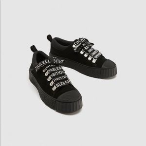 Black platform sneakers🖤